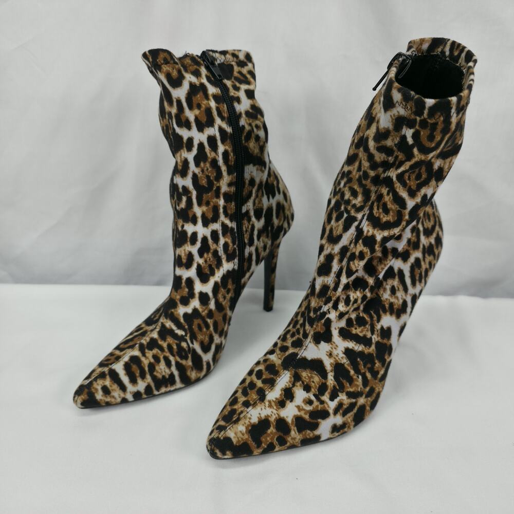 So Me Arla Womens Size 10 Leopard Print Pointed Toe Ankle Booties Stiletto Heels